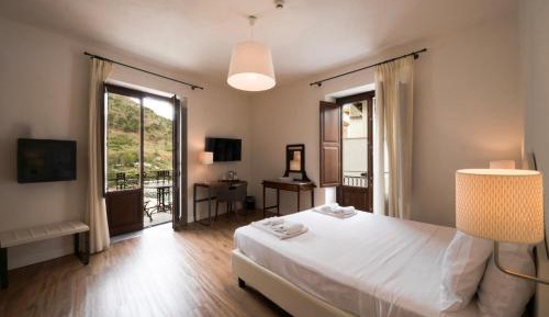 Junior Suite with Balcony