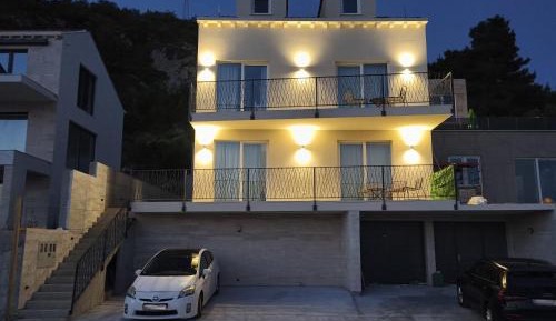 Two-Bedroom Apartment with Balcony