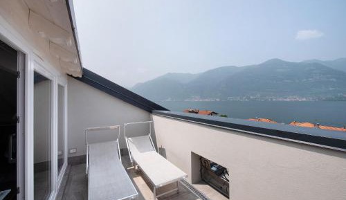 Superior One-Bedroom Apartment with Balcony