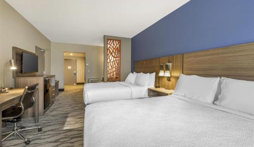 Queen Room with Two Queen Beds - Mobility Accessible/Non-Smoking