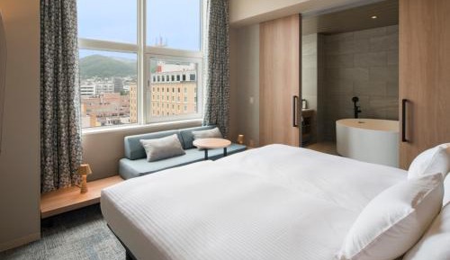 Premium Twin Room - Non-Smoking