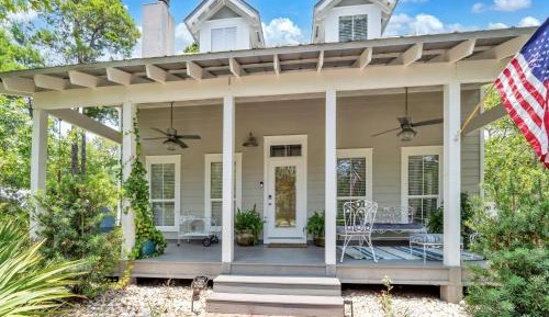 Three-Bedroom Holiday Home 