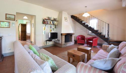 Six-Bedroom Holiday Home