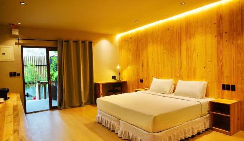 Twin Room with View