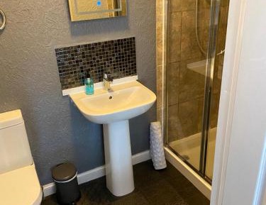 Deluxe Double Room with Shower