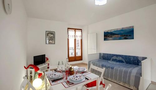 Superior One-Bedroom Apartment