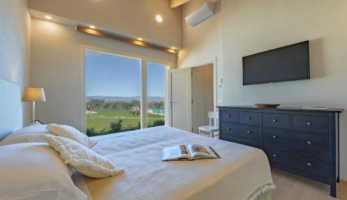 Superior One-Bedroom Apartment with Balcony