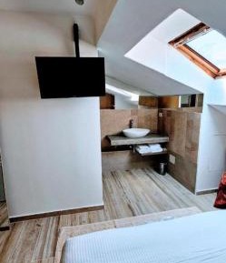 Double Room with Private External Bathroom