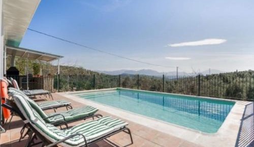 Five-Bedroom Holiday Home