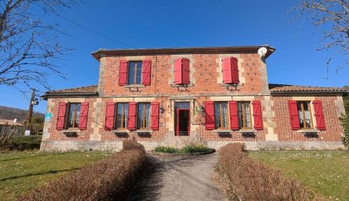 Holiday Home (6 Adults)