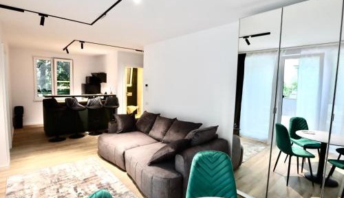 One-Bedroom Apartment with Terrace