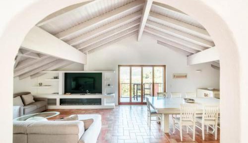 Two-Bedroom Apartment with Mountain View
