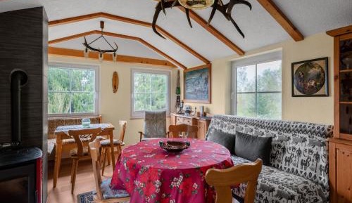 One-Bedroom Holiday Home