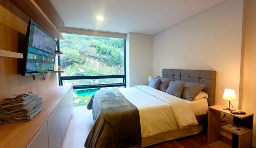 Apartment with Mountain View