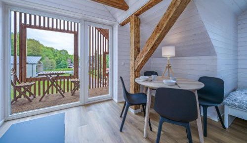 One-Bedroom Apartment with Balcony