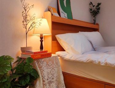 One-Bedroom Apartment - Non-Smoking
