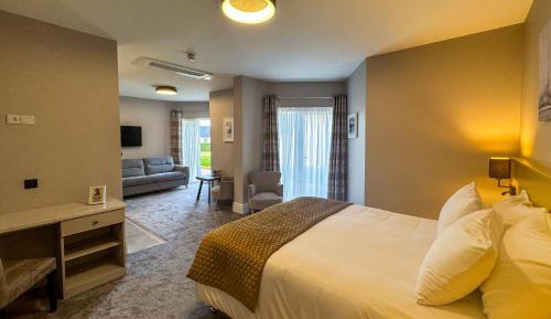 Deluxe King Suite
