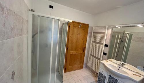 Three-Bedroom Apartment with Balcony