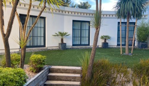 Villa - Beach Front