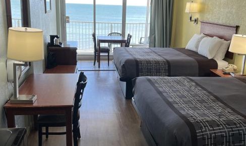 Standard Room w/ Two Queen Beds Non-Smoking Oceanfront