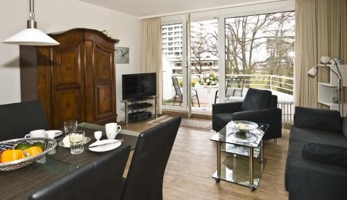 One-Bedroom Apartment with Balcony