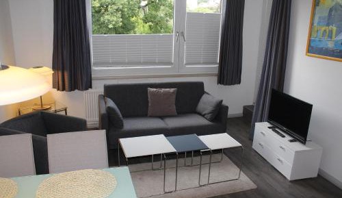 One-Bedroom Apartment with View