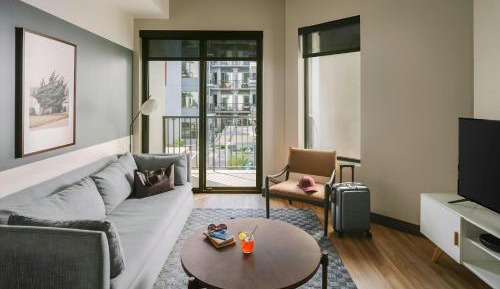 One-Bedroom Apartment with Queen Bed, Sofa Bed and Balcony