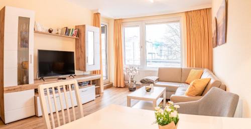 Apartment with Garden View
