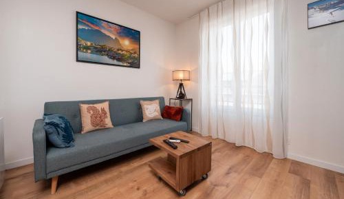 Superior One-Bedroom Apartment