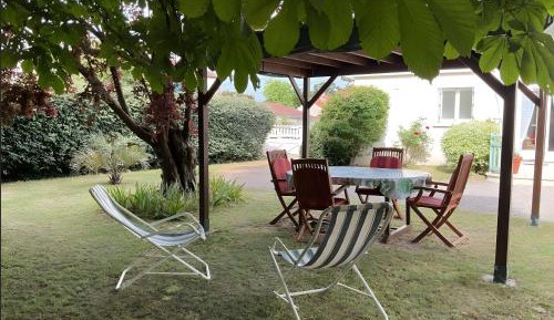 Villa with Garden View