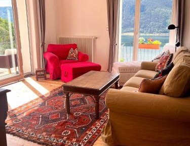 Three-Bedroom Apartment with Lake View