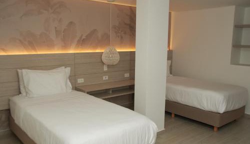 Standard Twin Room