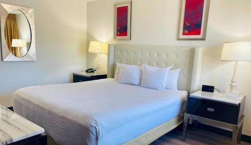 King Room - Mobility Access/Non-Smoking