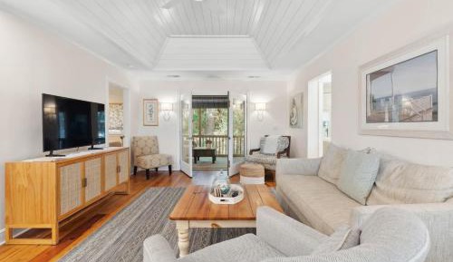 Three-Bedroom Holiday Home 