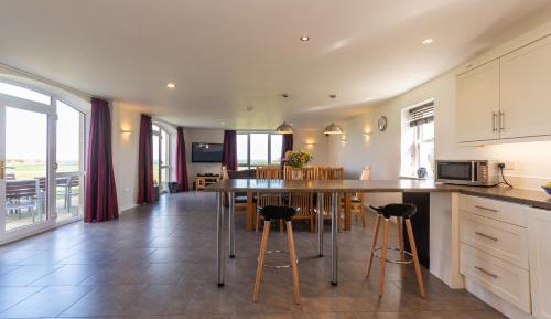 Three-Bedroom Holiday Home 