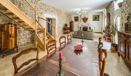 Four-Bedroom Holiday Home