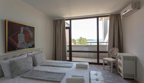 Two-Bedroom Apartment with Sea View