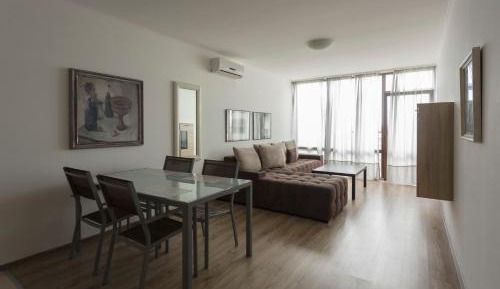 Superior One-Bedroom Apartment with Sea View