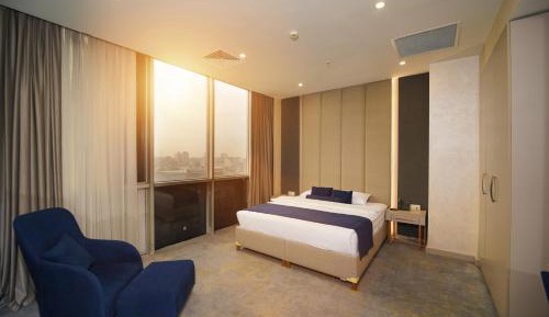 Superior King Room