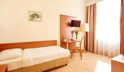 Basic Single Room