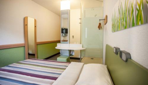 Standard Double Room (Nonsmoking)