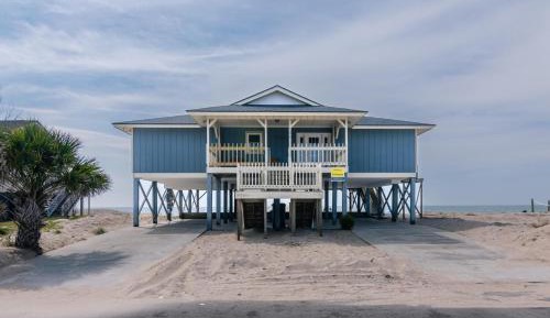 Four-Bedroom Holiday Home