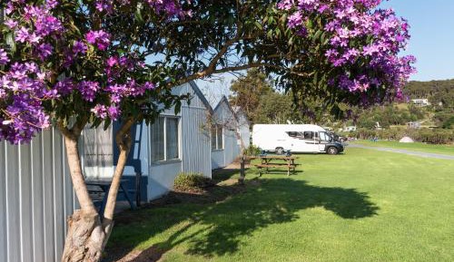Bungalow with Shared Bathroom