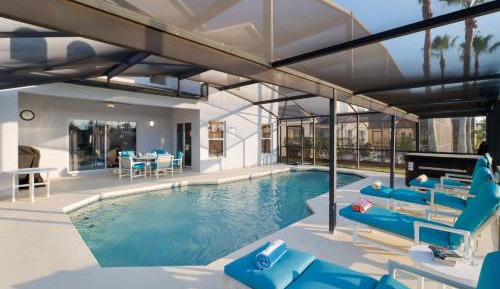 Six-Bedroom Villa 