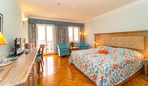 Superior Double or Twin Room with Sea View