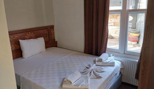 One-Bedroom Deluxe Apartment