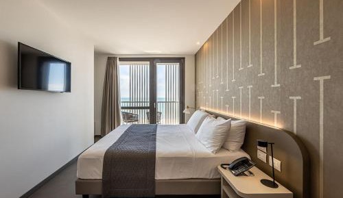 Superior Double or Twin Room with Sea View
