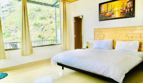 King Room with Mountain View