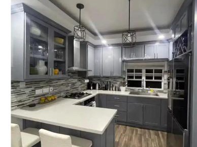 Three-Bedroom Apartment with Balcony