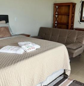 Deluxe Queen Suite